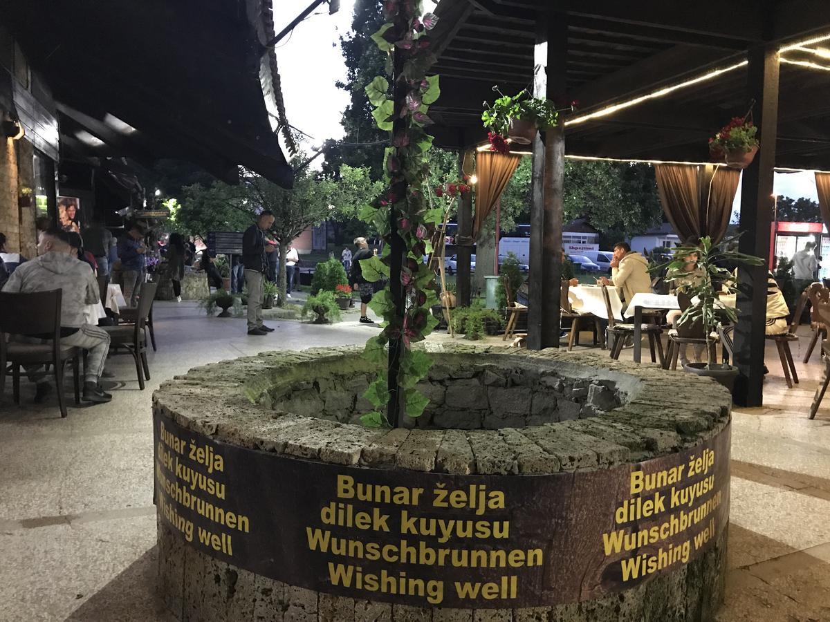 Motel Stari Hrast Markovac Ngoại thất bức ảnh